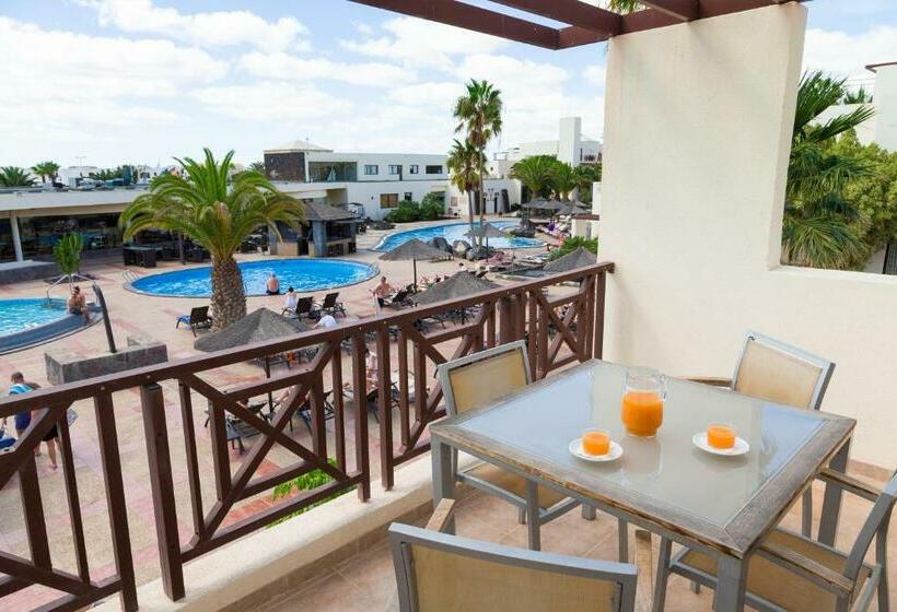 Люкс Премиум Вид на Бассейн, Vitalclass Lanzarote Resort