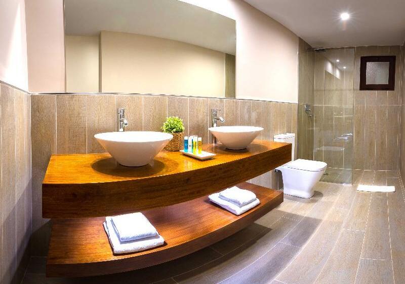 Номер Стандарт Вид на Бассейн, Vitalclass Lanzarote Resort