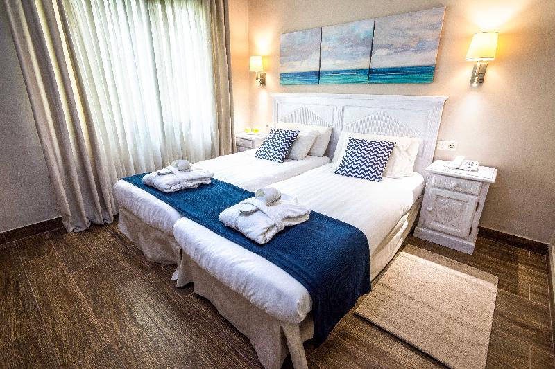 Люкс Вид на Бассейн, Vitalclass Lanzarote Resort
