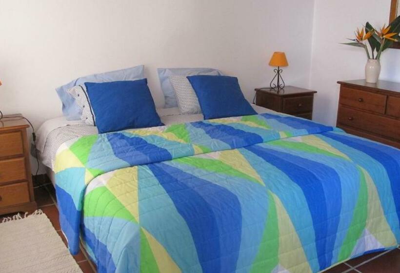 Номер Deluxe, A Casinha