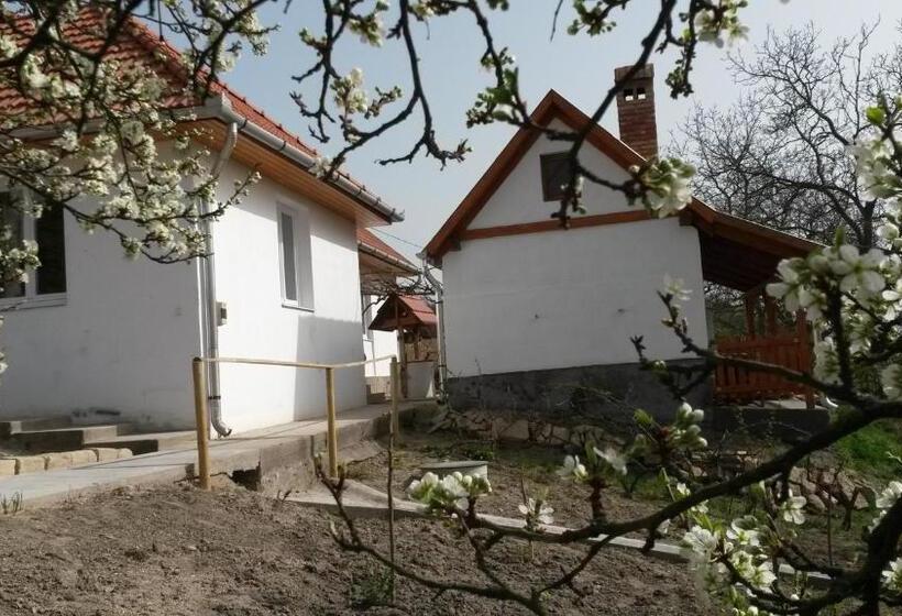 带3个卧室的公寓, Farkaskő Vendégház