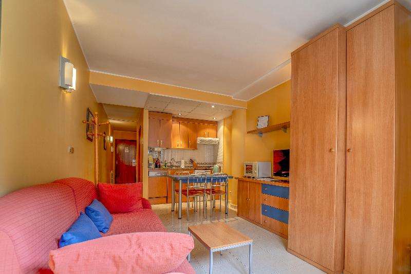 Estudio Estándar, Apartaments Del Meligar