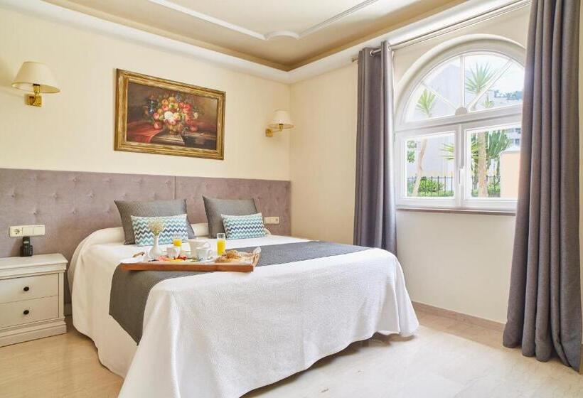 プレミアムファミリールーム, Grand Hotel Palladium Santa Eulalia Del Río