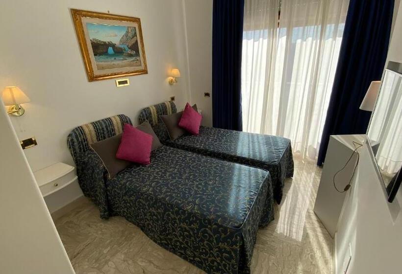 Quarto Superior Vista Piscina, Capri Bougainville