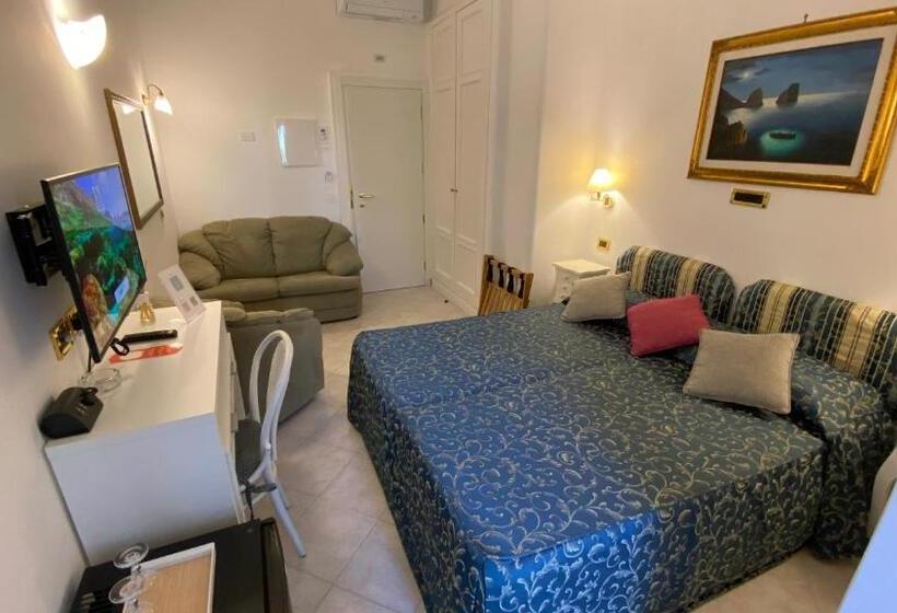 Quarto Estandar, Capri Bougainville