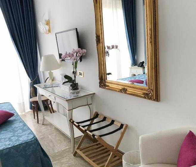 Quarto Deluxe, Capri Bougainville