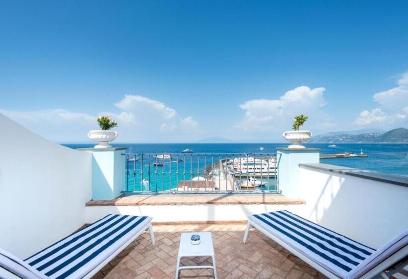 Номер Deluxe Вид на Море, Relais Maresca Luxury Small Hotel & Terrace Restaurant