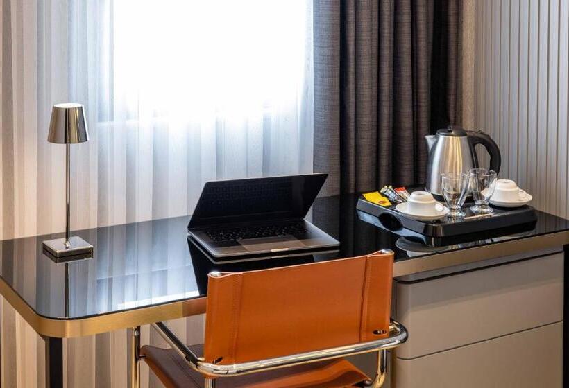اتاق لوکس با چشم‌انداز دریا, Villa Zurich