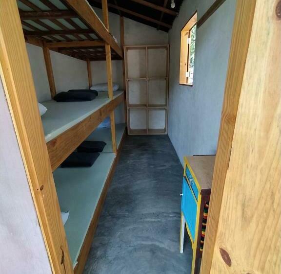 Кровать в Общей Комнате, Kombi Hostel Camping