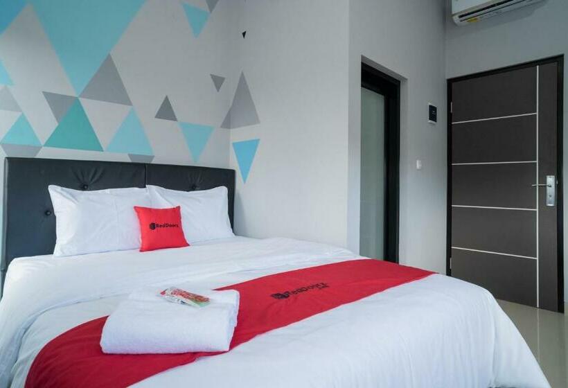 Номер Superior, Reddoorz Near Sindu Kusuma Edupark 3