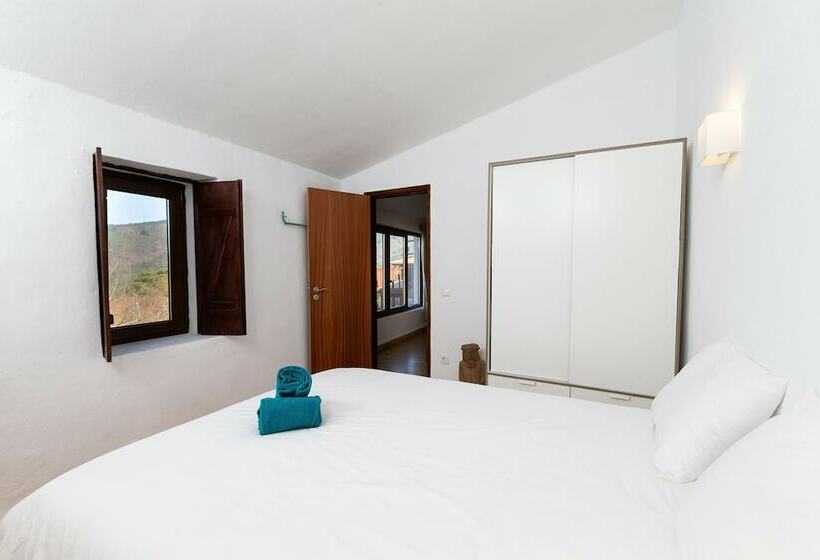 Вилла 3 Спальни, Retiro De Gondramaz