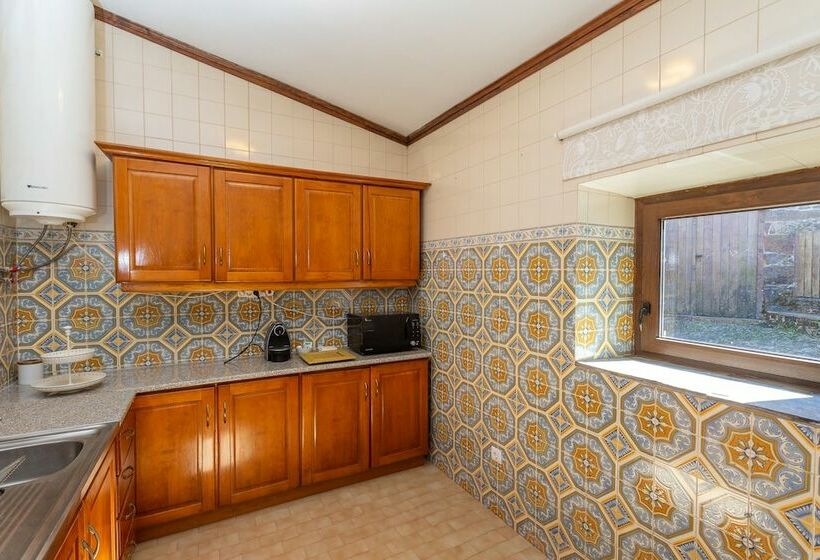 Вилла 3 Спальни, Retiro De Gondramaz