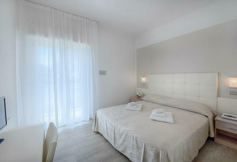 Quarto Triplo Estandar, Sanremo