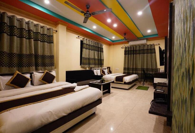 Familjerum, Tirupati Lodge Njp