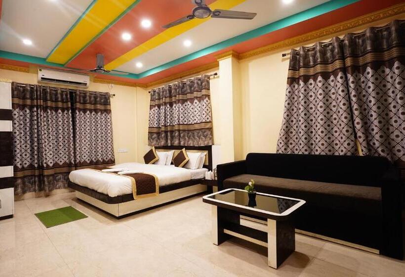 Familjerum, Tirupati Lodge Njp
