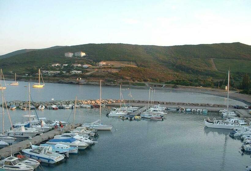 Студия Стандарт Вид на Море, La Marine