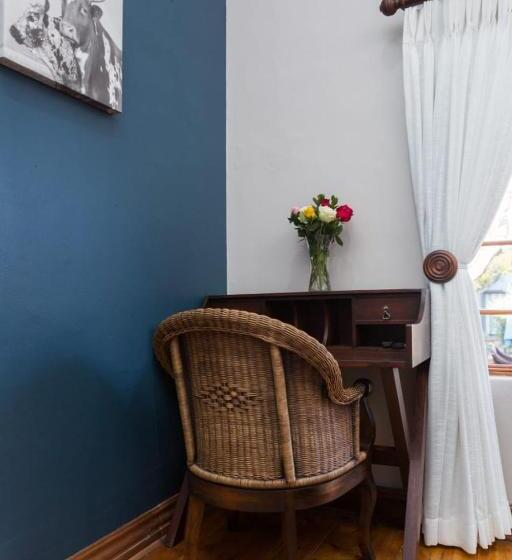 Президентский Люкс, Touching Senses Garden Cottages