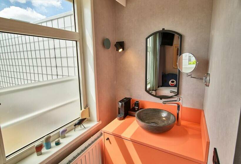 Quarto Estandar Individual, The Ed Amsterdam