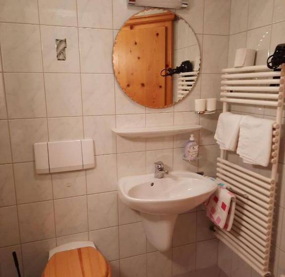 Apartamento 1 Dormitório com Vistas, Gästehaus Annemarie