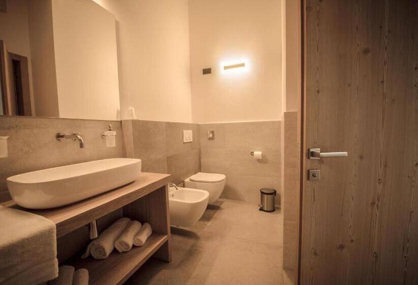 小型套房带阳台, Agritur Renetta