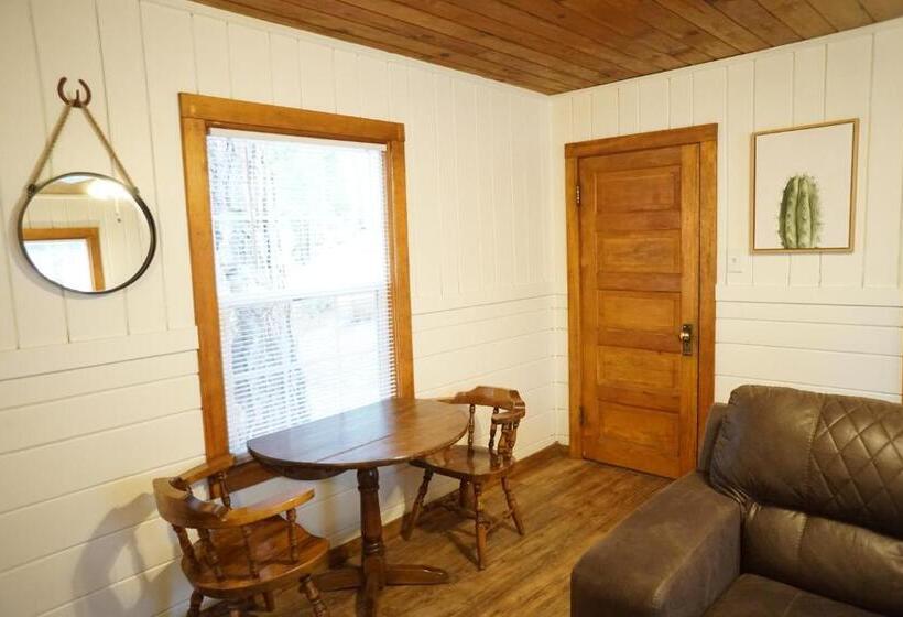 Номер Deluxe, Shaver Lake Village