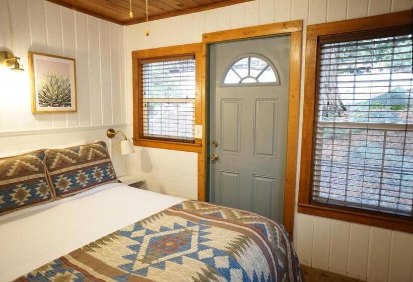 Номер Deluxe, Shaver Lake Village