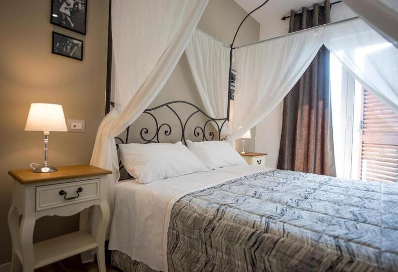 Номер Стандарт, Il Parco Dei Poeti B&b