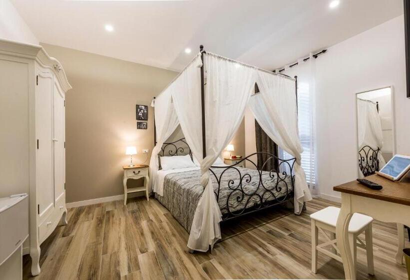 Номер Стандарт, Il Parco Dei Poeti B&b
