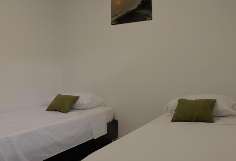 기본룸, Puerto Caribe Hostal