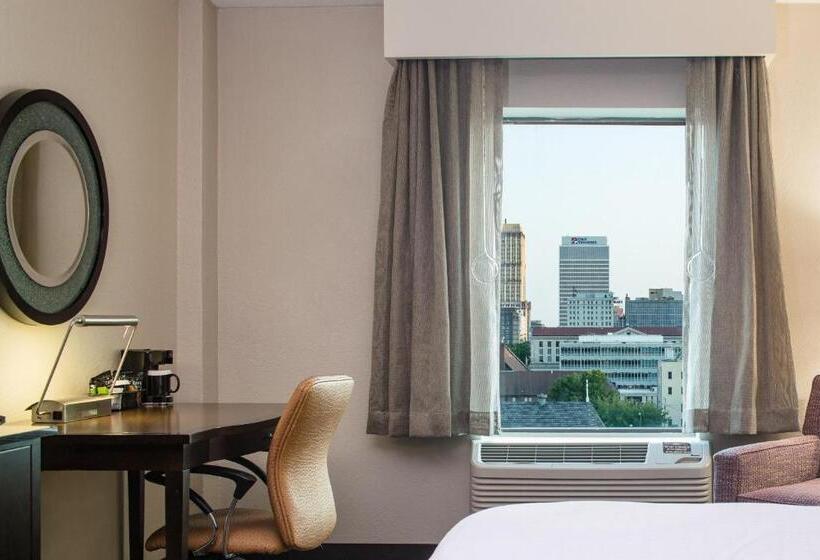Standaardkamer met Kingsize Bed, Crowne Plaza Memphis Downtown, An Ihg