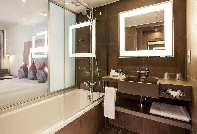 Номер Superior, Novotel London Bridge