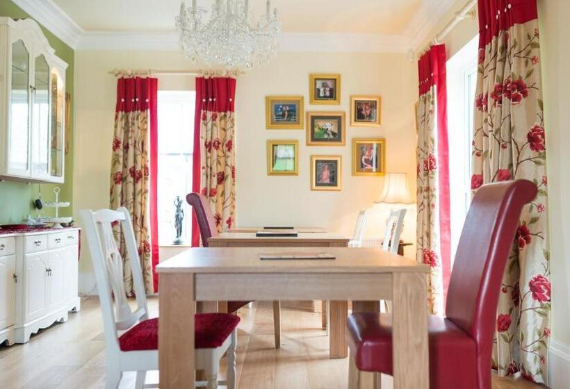 Семейный Номер, Ashbrook House B&b