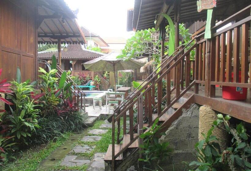Бунгало Стандарт Вид на Сад, Green Paddy Hostel & Villa