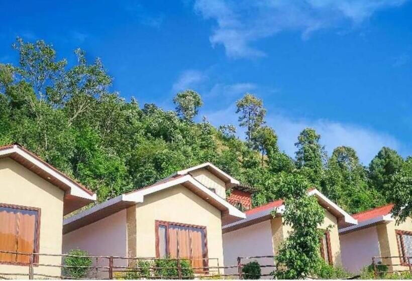 디럭스 룸, Skywood Resort Shoghi
