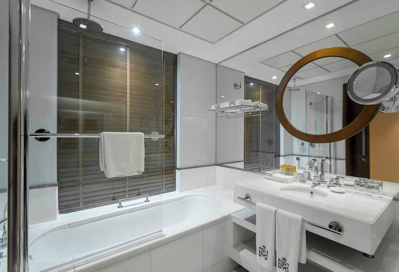 Люкс, Majestic Premier Hotel Burdubai