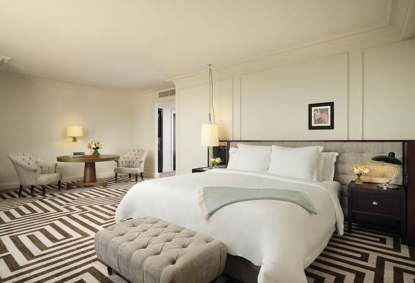 Полулюкс, Rosewood London