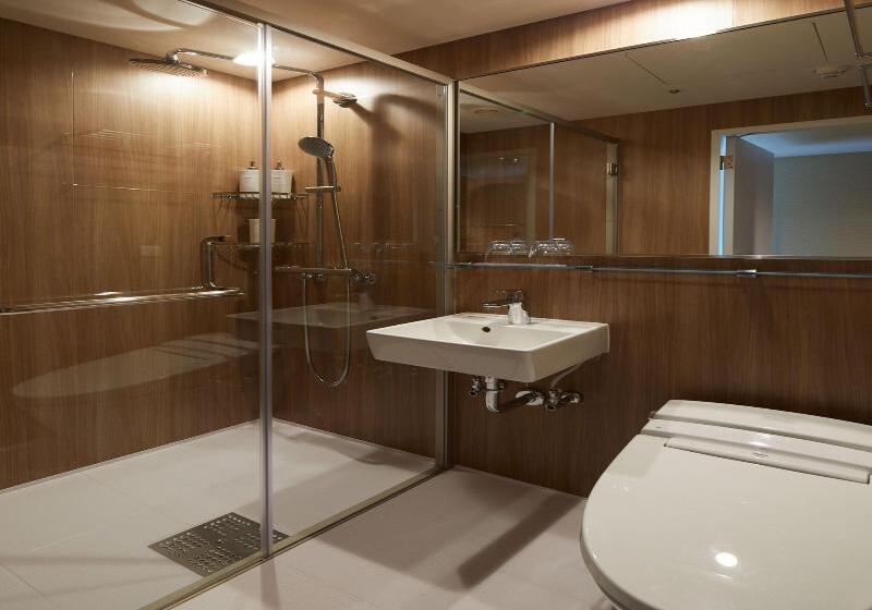 标准间, Auberge De Launay
