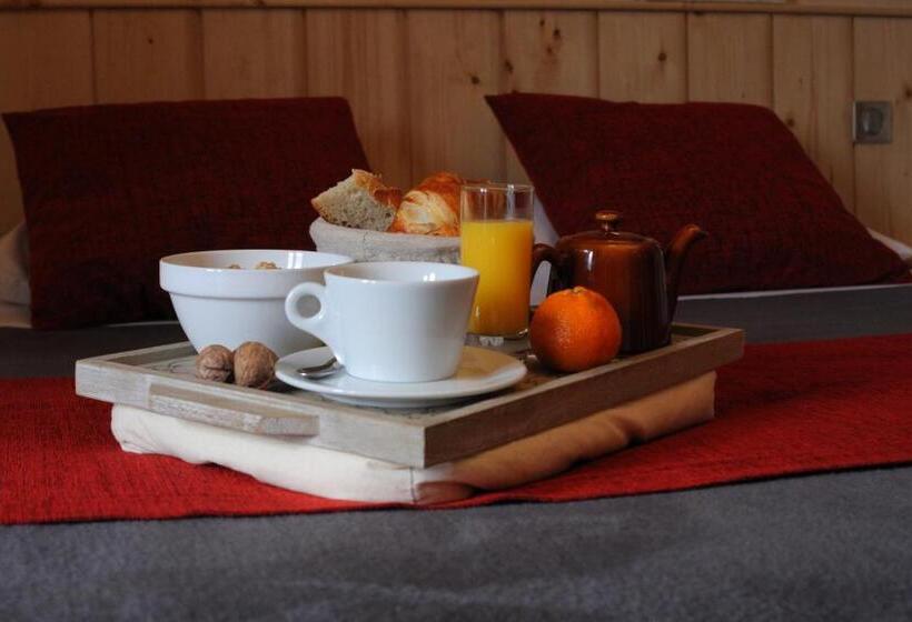 Номер Superior Вид на Горы, Auberge Le Cabaliros