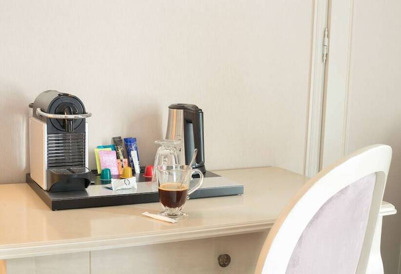 Номер Superior Вид на Реку, Hôtel Le Maxime   Best Western Signature Collection