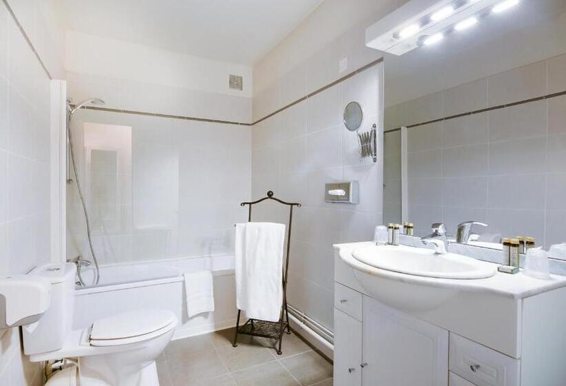 اتاق سوپریور با چشم‌انداز رودخانه, Hôtel Le Maxime   Best Western Signature Collection