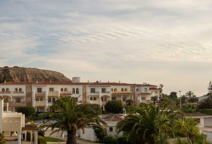 اتاق استاندارد با چشم‌انداز استخر, Luz Bay