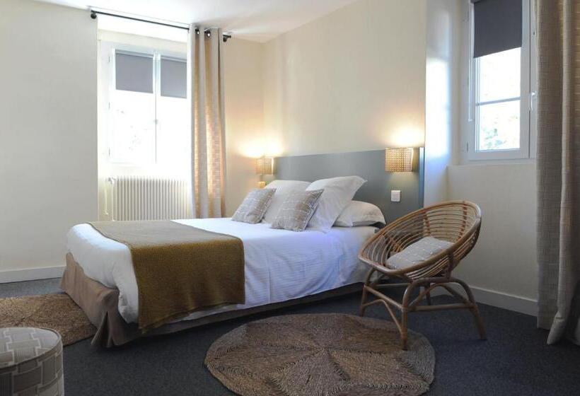 Четырехместный Номер Стандарт, Logis Hôtel Du Chêne