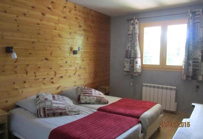 Четырехместный Номер Стандарт, Du Hameau