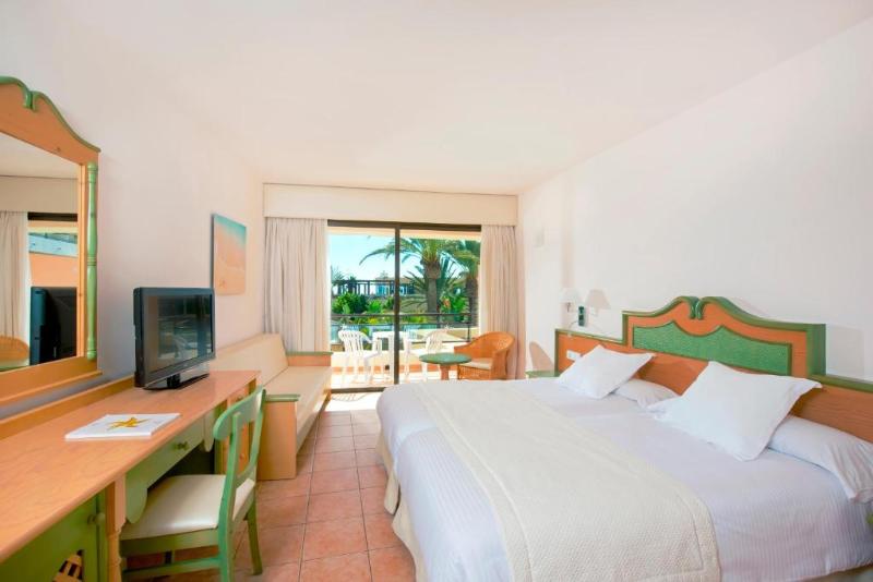 חדר סטנדרט לשלושה, Iberostar Waves Playa Gaviotas - All Inclusive