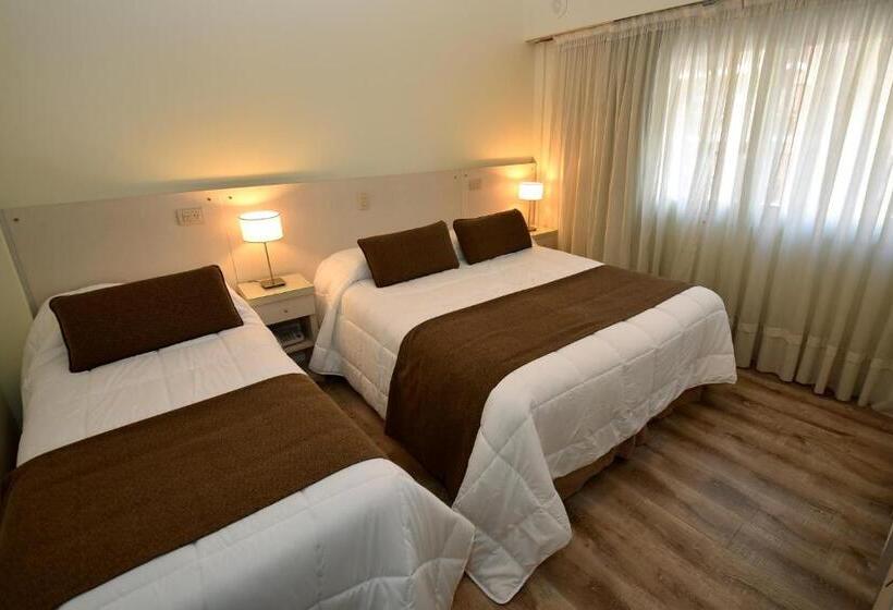 חדר סטנדרט לשלושה, Gran Hotel Skorpios