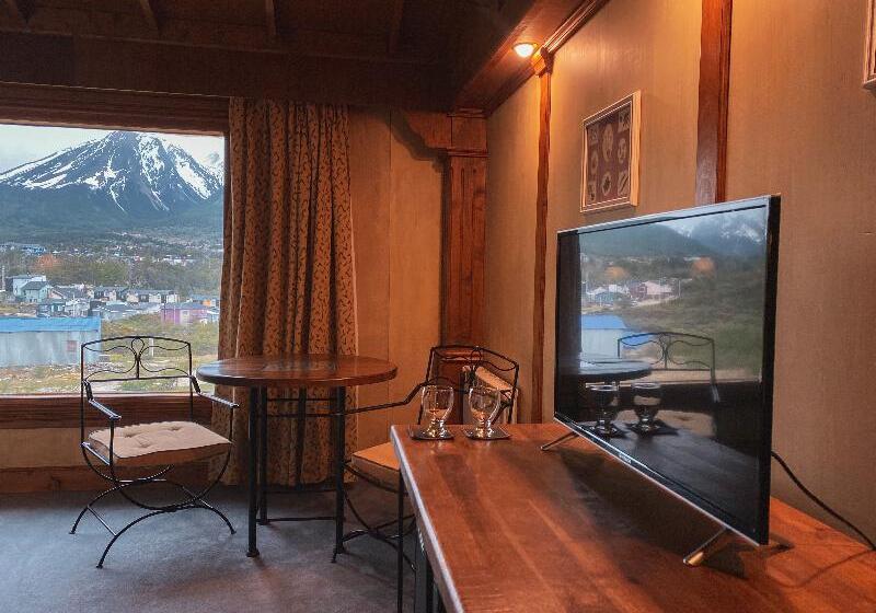 Номер Стандарт, Los Nires