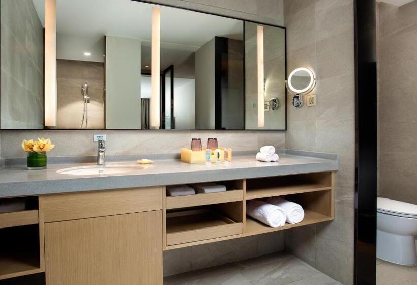 Номер Премиум, Holiday Inn Batang, An Ihg
