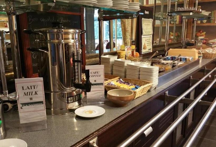 Номер Стандарт, Logis   Hotel Restaurant La Sapinière