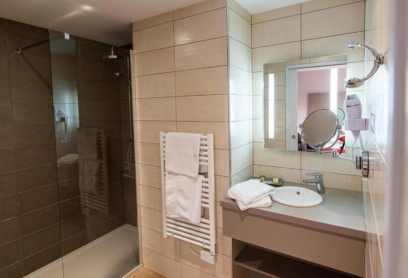 Студия Стандарт, Logis   Hotel Restaurant La Sapinière
