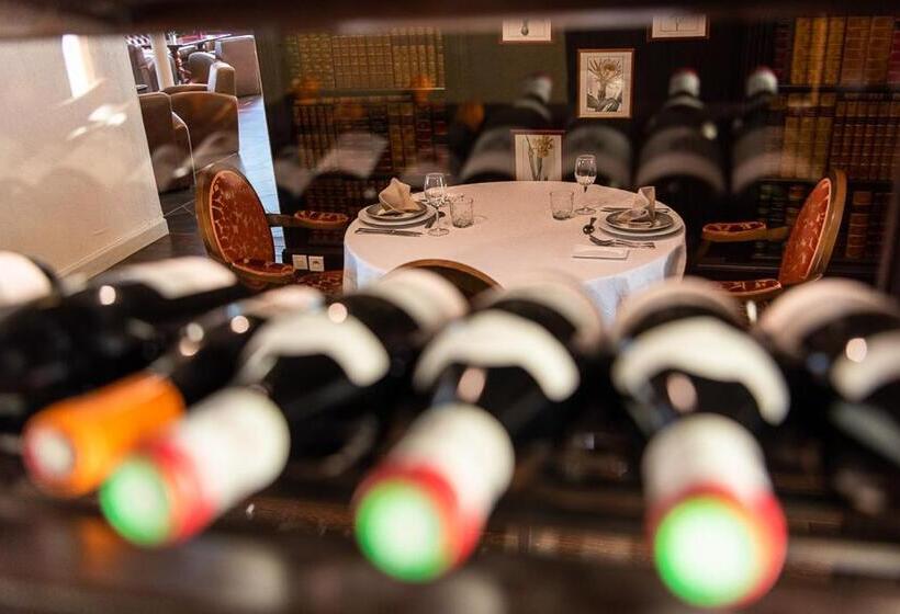 Номер Стандарт Вид на Сад, Logis   Hotel Restaurant La Sapinière